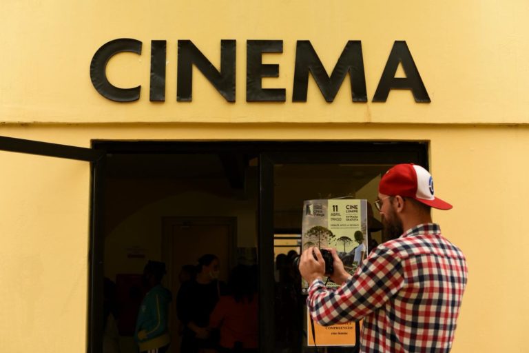 Paranaguá recebe oficina gratuita “Do Papel às Telas: Gestão Criativa no Audiovisual” de 27 a 30 de abril