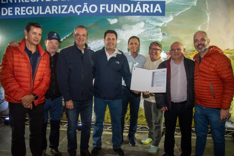 Parceria da Prefeitura de Paranaguá com o Governo do Estado leva segurança jurídica a 150 famílias da Ilha do Mel