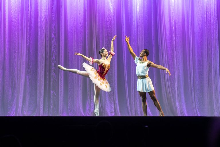 Gala Bolshoi em Paranaguá emociona público com espetáculo gratuito