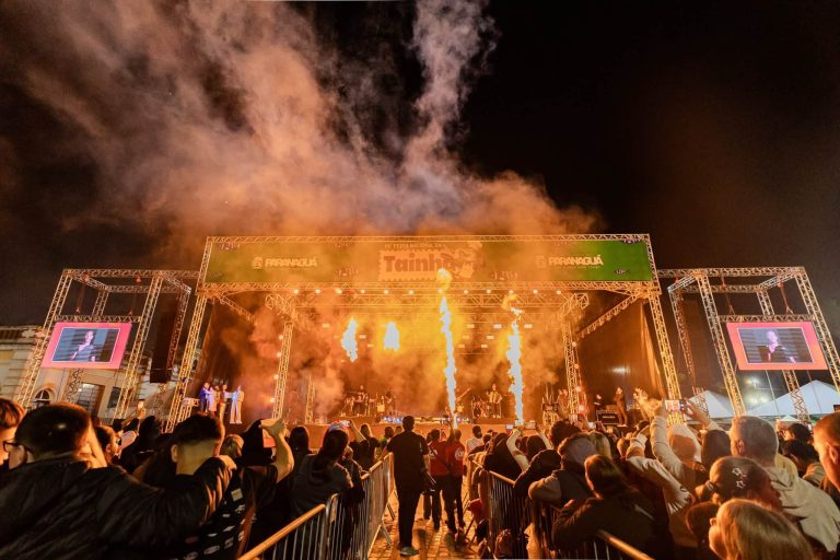 Festa da Tainha reúne milhares de pessoas em mais um fim de semana de música, gastronomia e lazer em Paranaguá