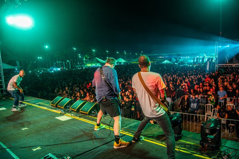 21º Paranaguá Motos reúne multidão na Praça de Eventos com show histórico do Rodox
